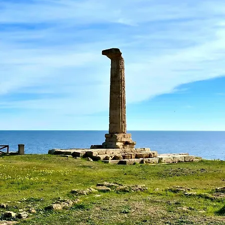 Il Vico Del Greco Le Castella (Calabria)