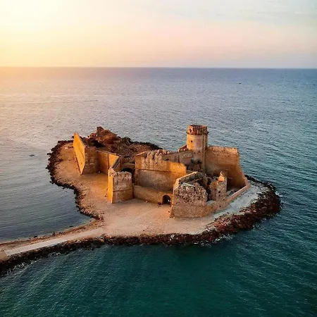 Il Vico Del Greco Le Castella (Calabria)